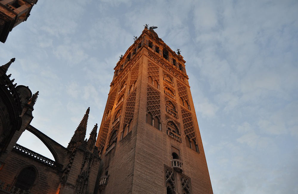 giralda transfer to sevilla from malaga airport